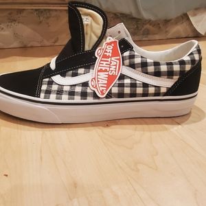 Men's old skool vans size 10 brand new